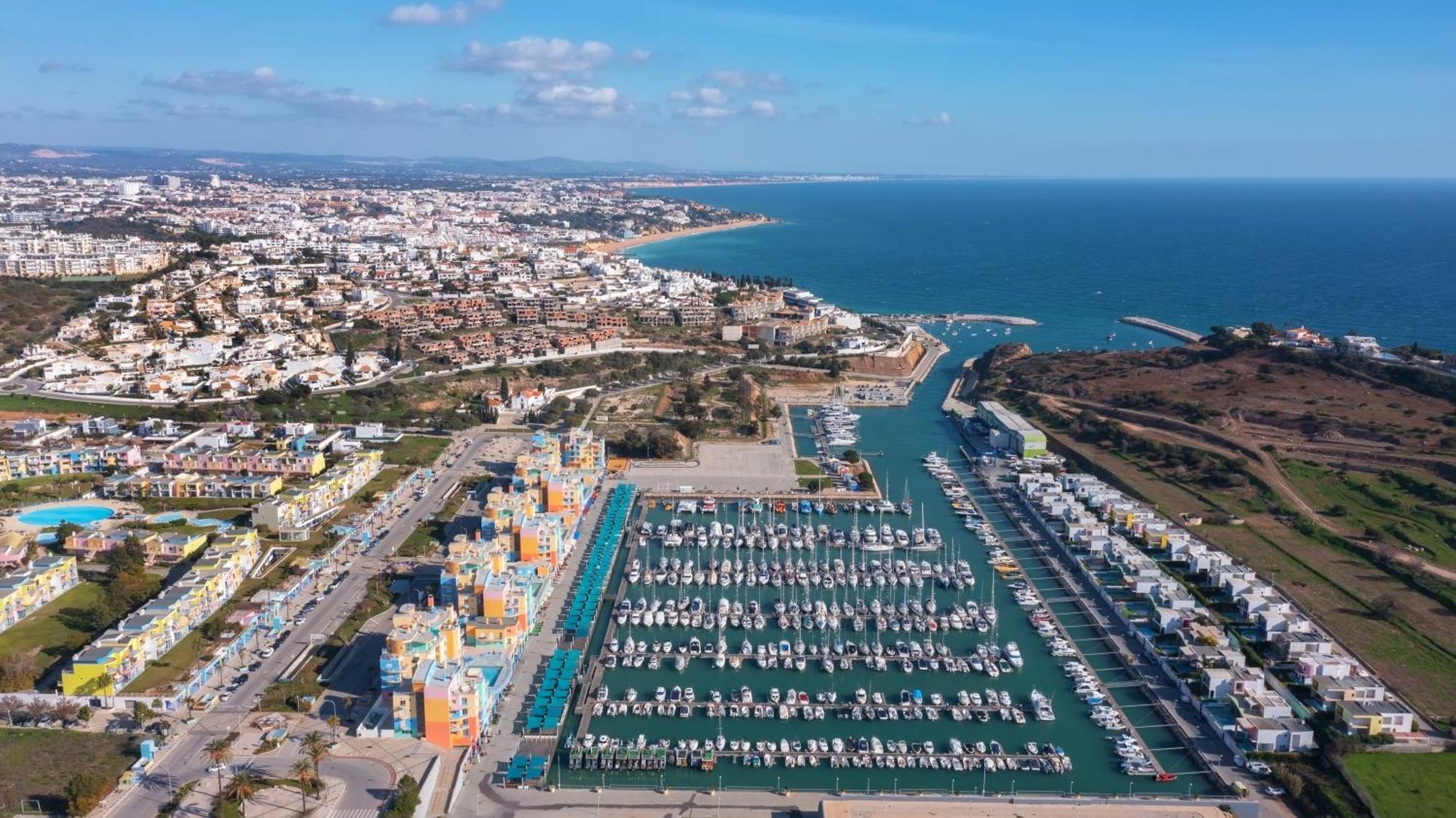 Bnb Homes Ocean View Apartment With Relax Terrace, 2 Swimming Pools & Tennis Court Albufeira Exterior photo